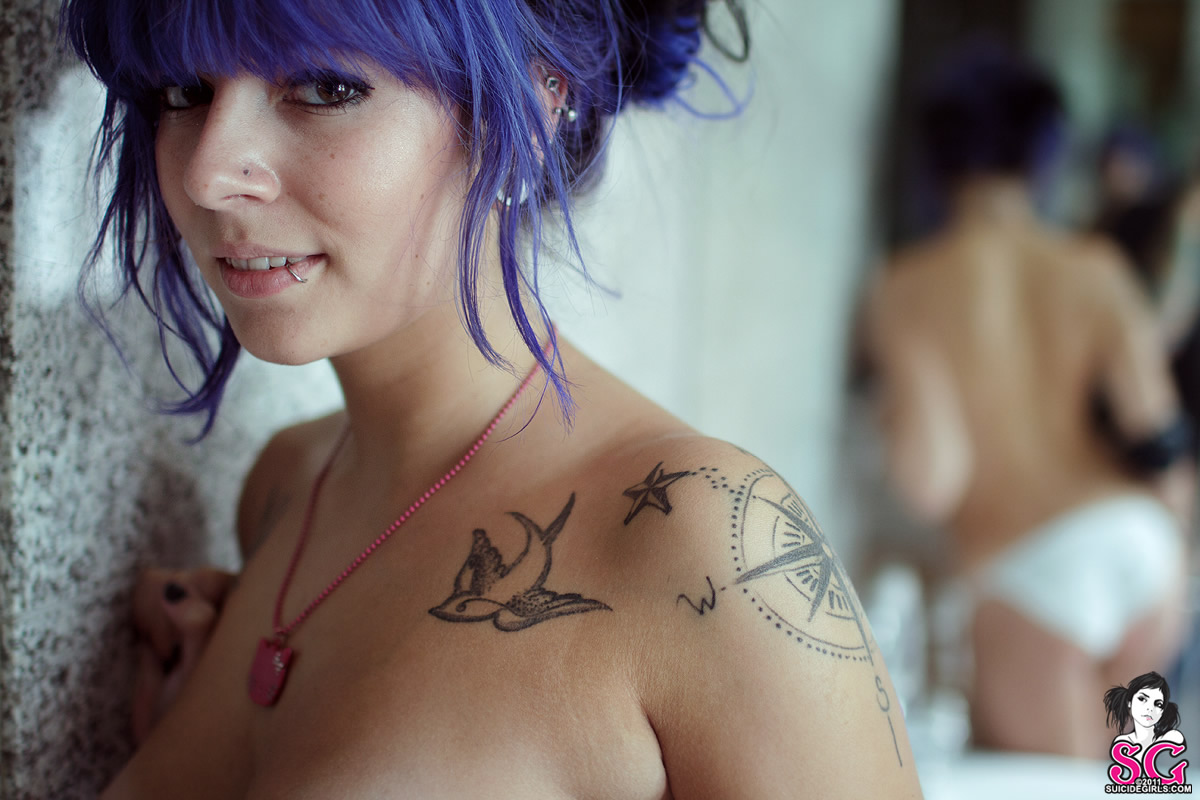 https://content3.bustybloom.com/suicidegirls.com/0012/11.jpg