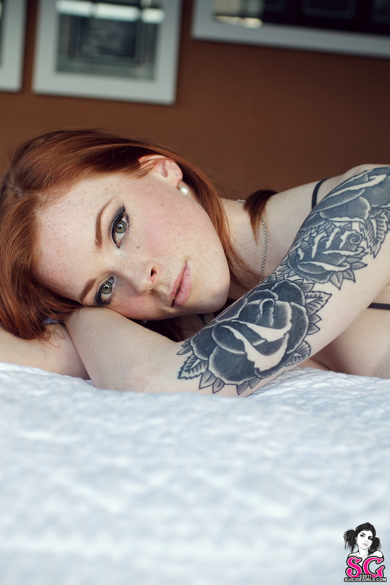 https://content3.bustybloom.com/suicidegirls.com/0018/03.jpg