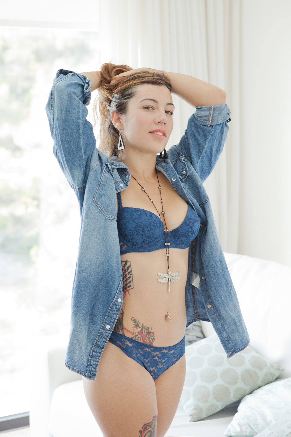 https://content3.bustybloom.com/suicidegirls.com/0869/00.jpg