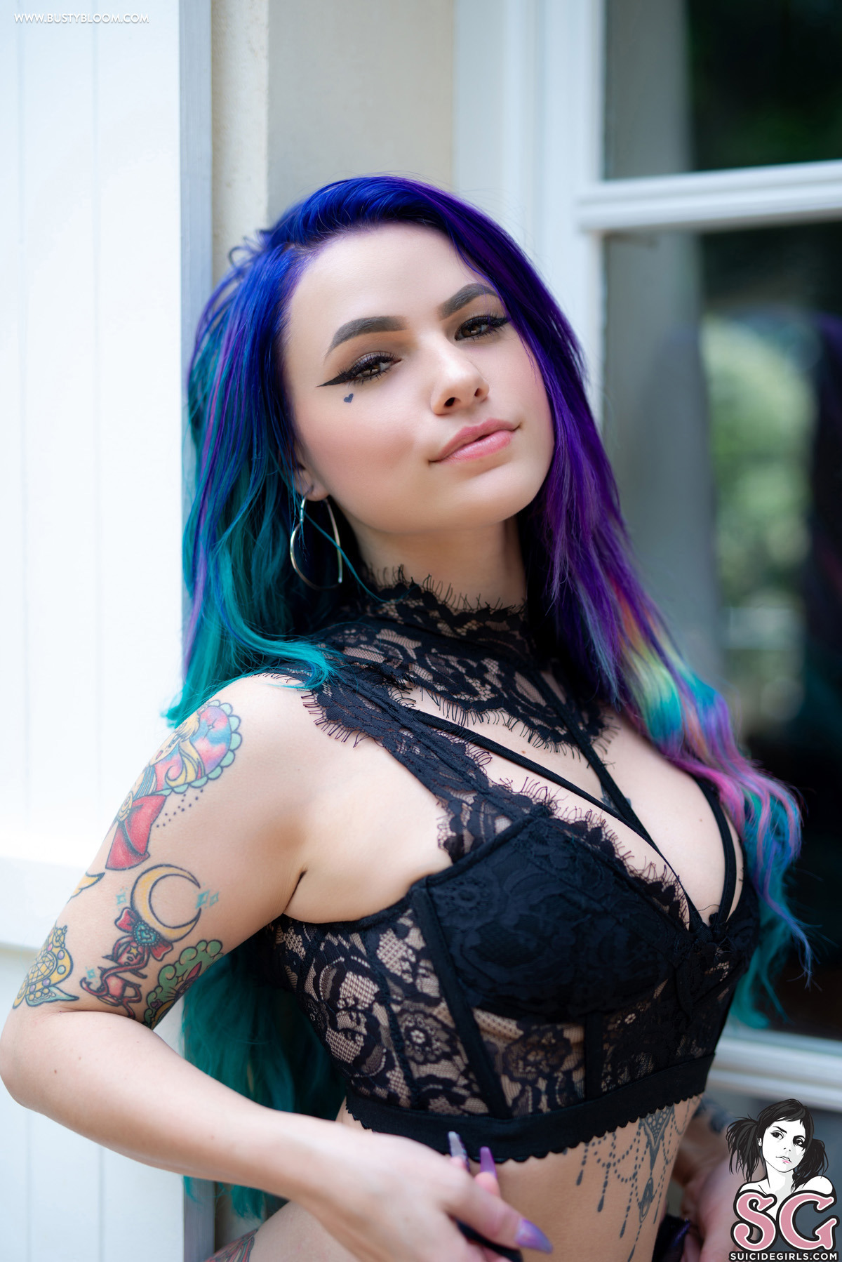 https://content3.bustybloom.com/suicidegirls.com/0961/00.jpg